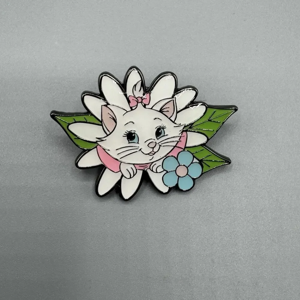 Loungefly Disney Aristocats MARIE Floral Blind Box Enamel Pin New Open Box
